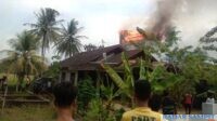 Rumah dan gedung walet terbakar