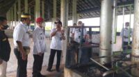 Bupati Seruyan Yulhaidir saat mengunjungi TPA