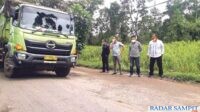 DPRD Kotim turun langsung mengecek kondisi jalan HM Arsyad,