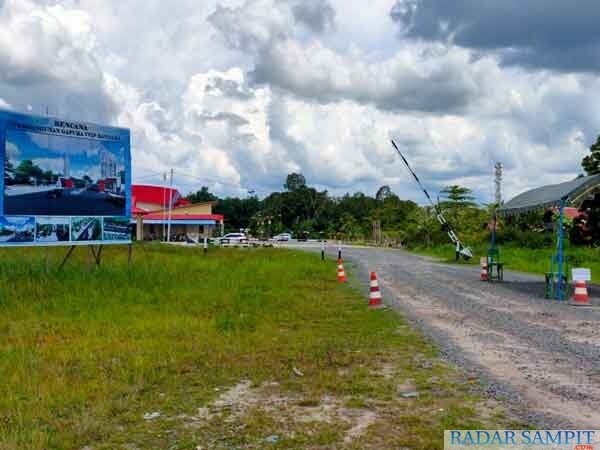 gapura-bandara Bandara H Asan Sampit