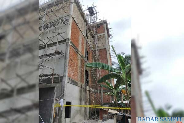 Proyek gedung sarang walet yang memakan korban