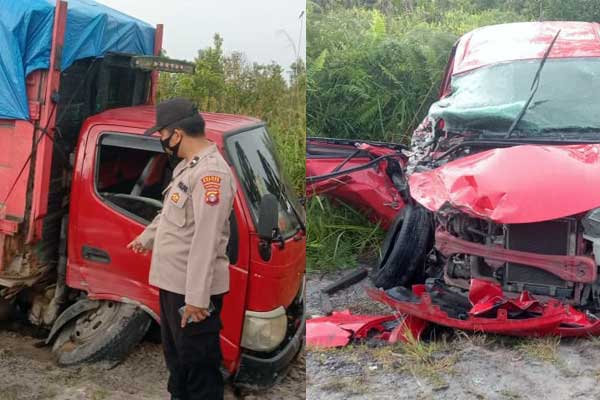 Mobil yang mengalami kecelakaan rusak parah