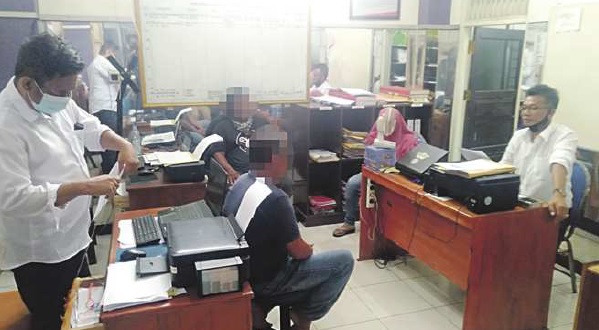 Istri Diembat Teman Sendiri