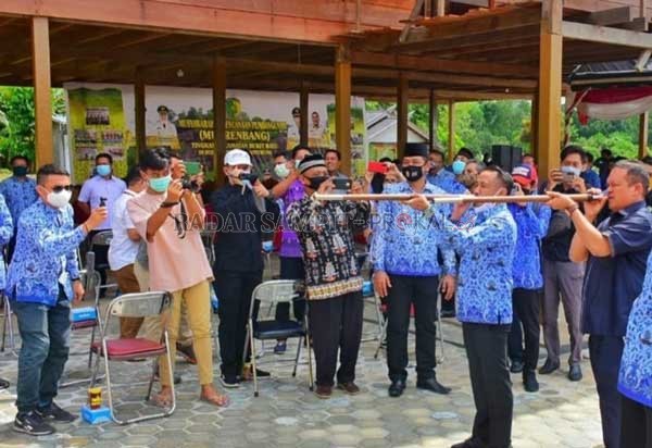 Jaga Adat dan Budaya Dayak,Wali Kota Palangka Raya Komitmen Jaga Adat dan Budaya Dayak,Wali Kota Palangka Raya Fairid Naparin,wali kota palangkaraya,kota palangkaraya,simpeg palangkaraya,ibu kota palangkaraya,ipse palangkaraya,fairid naparin,radar sampit