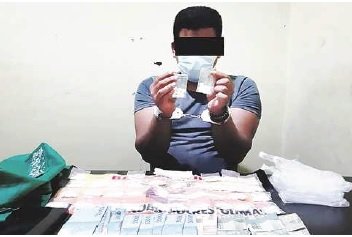 Pelaku peredaran zenith