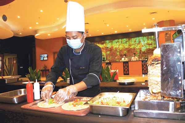 Wisata Kuliner Ramadan ala Hotel Bintang Empat