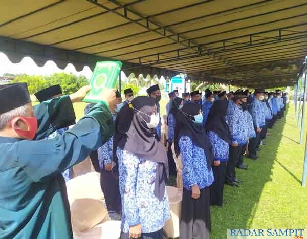 Ratusan Guru dan Kepala Sekolah di Kobar Bergeser 