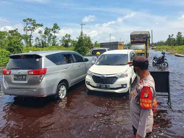 Jalan Bukit Rawi Diperbaiki