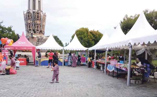 Pedagang Pasar Ramadan