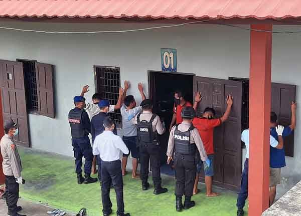 Kamar Bang Napi di Tamiang Layang Kena Razia