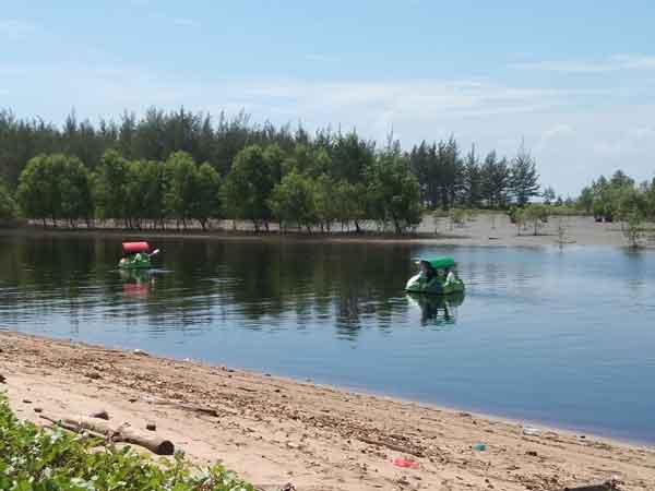 Wisata Sungai Bakau