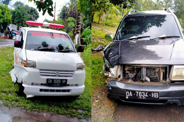 Ambulans Bawa Jenazah Tabrakan