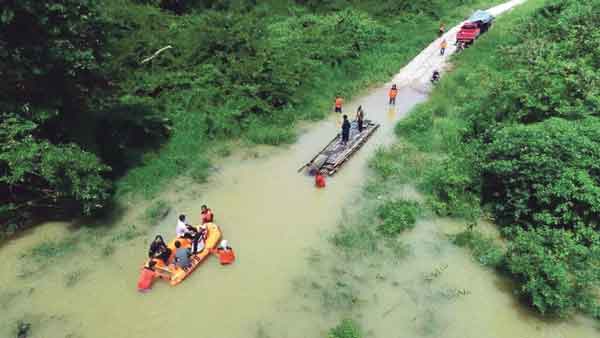 Sungai Lamandau Meluap