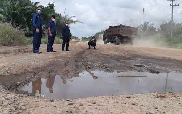 Jalan Lingkar Selatan Terancam Rusak