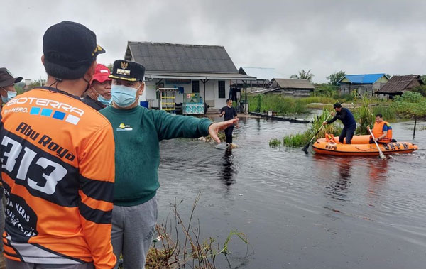 Tutupi Drainase Bangunan akan Dibongkar