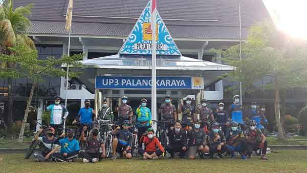 Gowes Sambil Edukasi Prokes