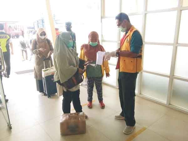 Keputusan pemerintah menghapus syarat wajib tes antigen dan tes polymerase chain reaction (PCR) bagi pelaku perjalanan dalam negeri (PPDN)