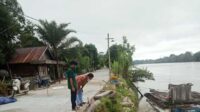 Jalan Desa terancam ambruk
