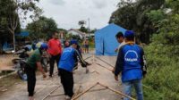 banjir paksa warga daerah ini mengungsi