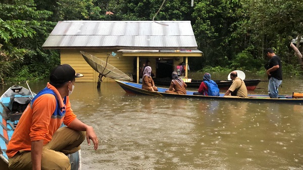 Banjir Lamandau Makin Meluas