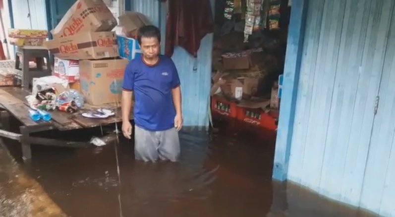 BANJIR PASAR SAIK pasar kebanjiran