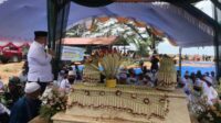 Proses pemindahan Makam Syech Abu Hamid bin Mufti Muhammad As'ad bin Syarifah binti Maulana Syech Muhammad Arsyad Al Banjari di Desa Ujung Pandaran
