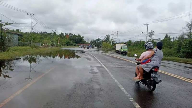 Jalan Trans Kalimantan dari Kasongan menuju Kereng Pangi