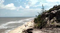 Pantai Tanjung  Selaka  Desa Sungai Damar