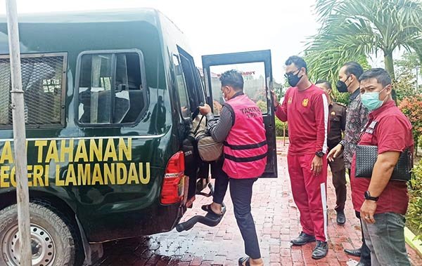 KORUPSI korupsi dana desa