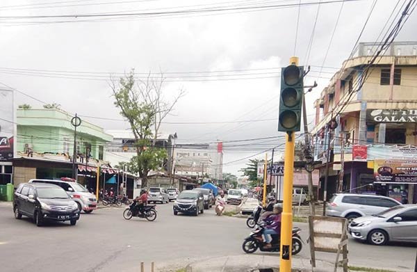 LAMPU-MERAH lampu