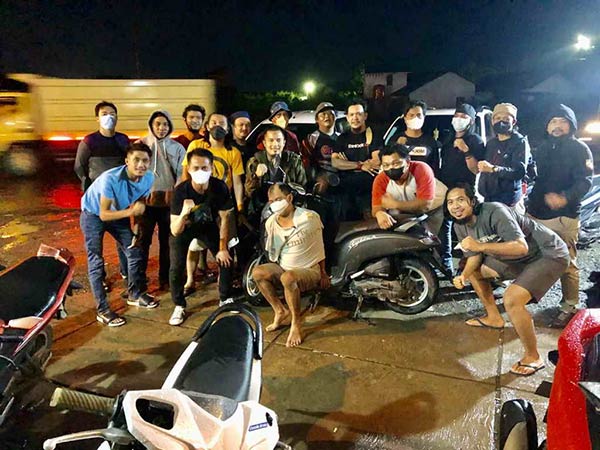 pencuri ponsel