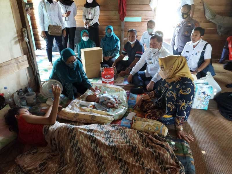 Bupati Kotim,Warga Sakit