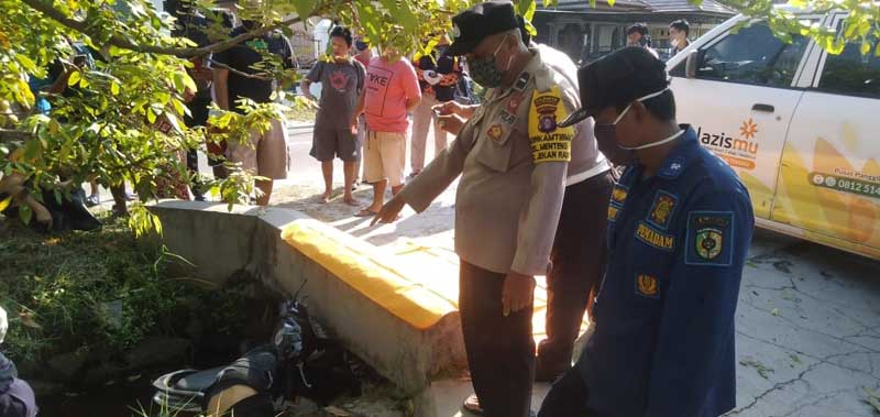 Tragis,Pemuda palangkaraya Tewas di Atas Motor