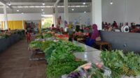 pengunjung pasar sepi pasar sungai bulin pangkalan bun
