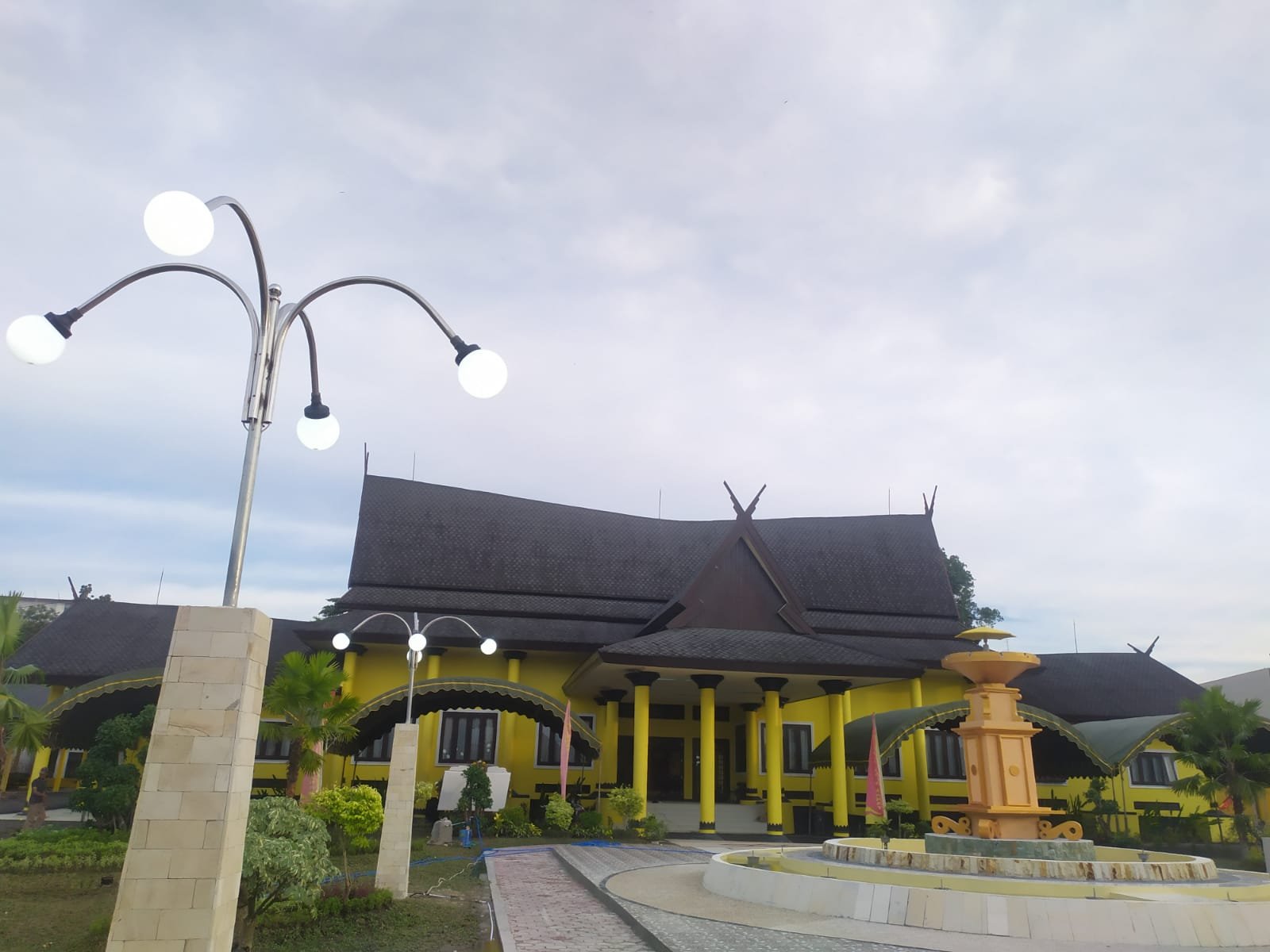 rumah jabatan bupati kobar