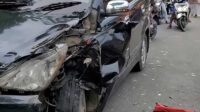 Arut Selatan,avanza tabrak pohon di pangkalan bun