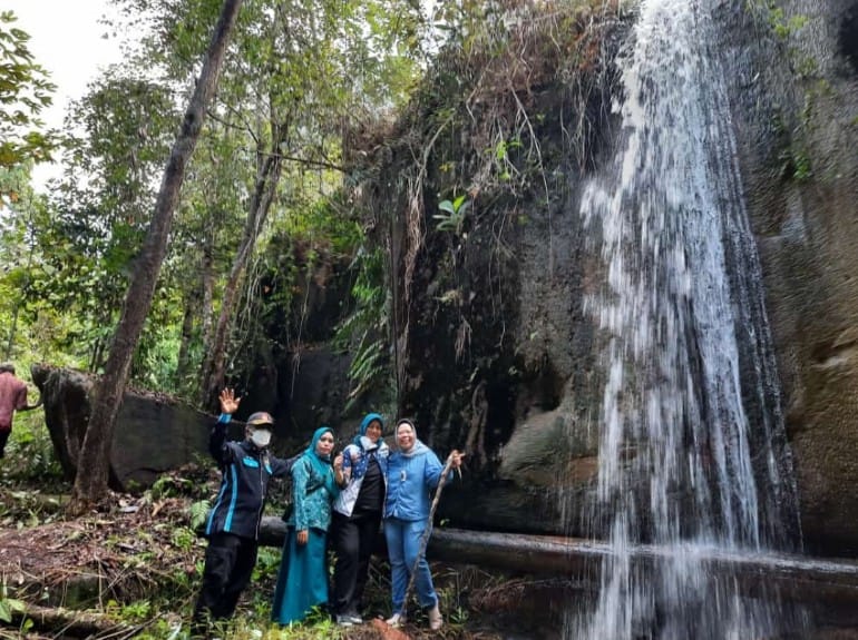 air terjun desa umpang