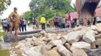 banjir di jalur vital Jalan Trans Kalimantan