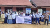 PT Nirmala Agro Lestari (NAL) serahkan beasiswa prestasi