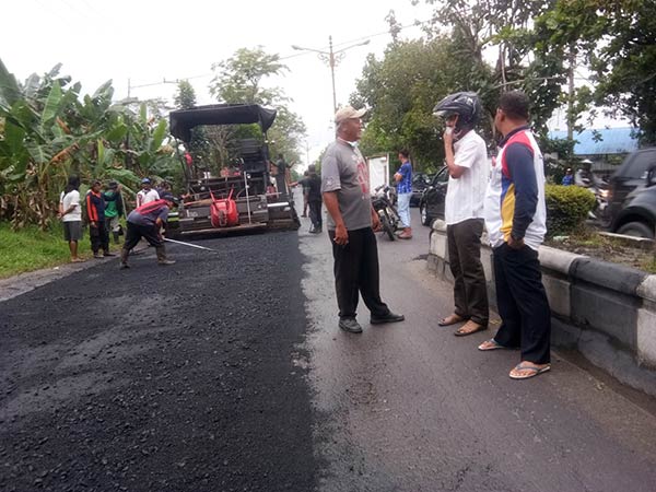 perbaikan jalan
