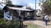 Kobaran api begitu besar terjadi di Jalan Badak Palangka Raya Minggu (21/11) malam