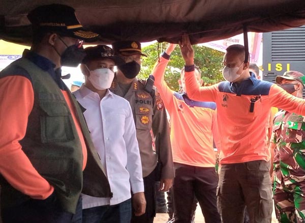 Pemerintah harus mencari tahu apa saja hal-hal yang menjadi penyebab utama banjir besar