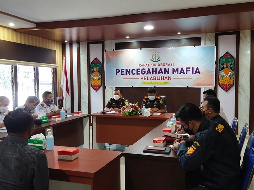MAFIA PELABUHAN Kejaksaan Negeri Kobar Incar Mafia Pelabuhan