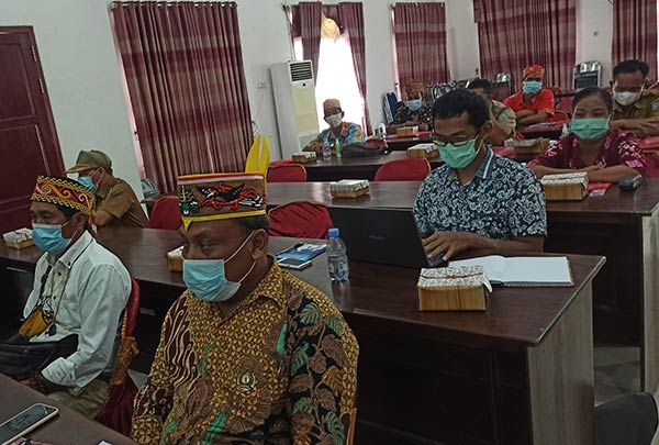 Berbagai regulasi telah disiapkan dan memungkinkan Masyarakat Hukum Adat untuk diakui pemerintah