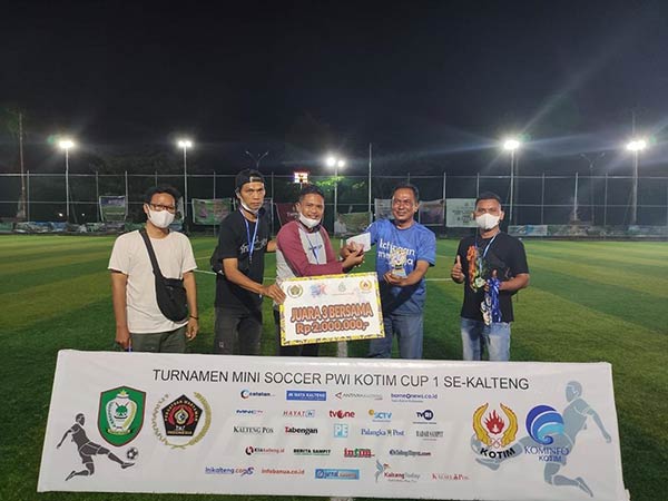 Turnamen Mini Soccer PWI Kotim Cup I Tahun 2021 antarwartawan usai digelar