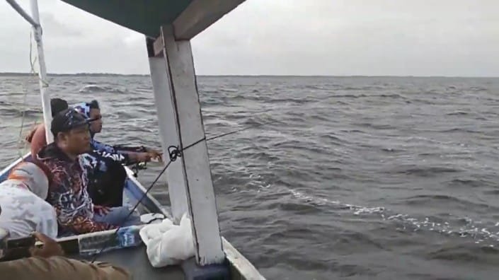 Sukamara,Kondisi dan cuaca di laut wilayah Sukamara saat ini tak menentu karena memasuki musim angin tenggara