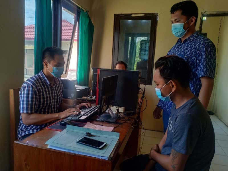 Preman Mabuk Hajar Teman di palangkaraya