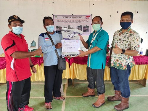 PT. NAL Salurkan Bantuan Untuk Warga Beruta