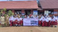 PT Nirmala Agro Lestari (NAL) serahkan beasiswa prestasi