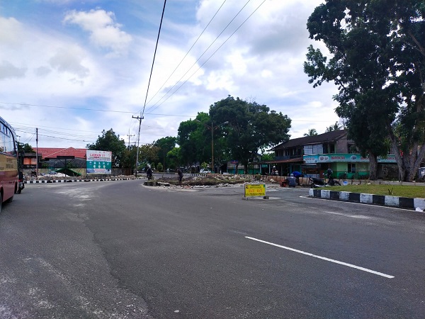 Bundaran Di Depan Eks Kantor Kelurahan Mendawai Dibongkar